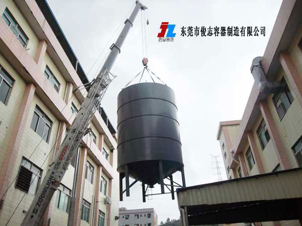 油罐安裝實（shí）況